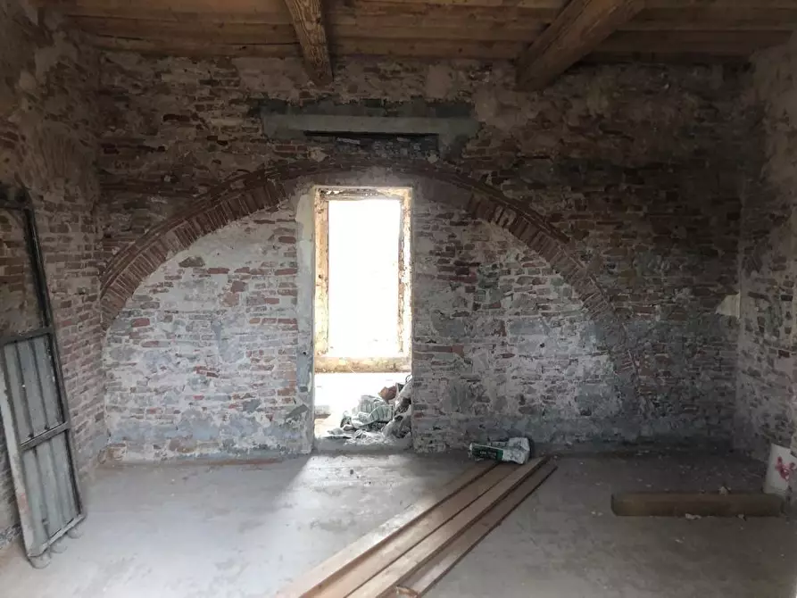 Immagine 5 di Appartamento in vendita  a Pisa