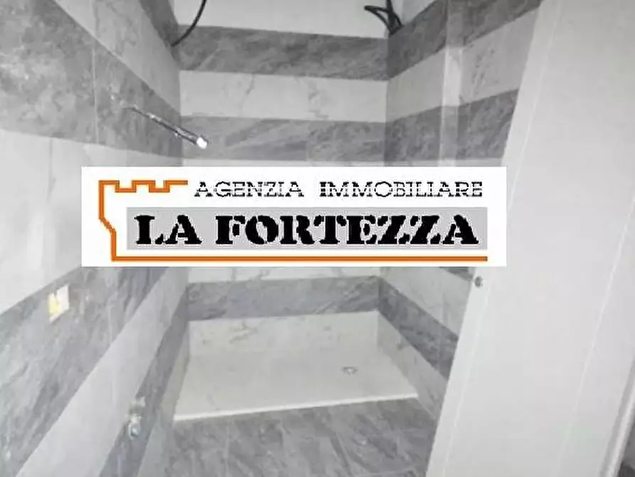 Immagine 17 di Appartamento in vendita  a Pisa