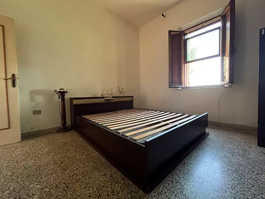 Immagine 8 di Casa indipendente in vendita  a Pontedera