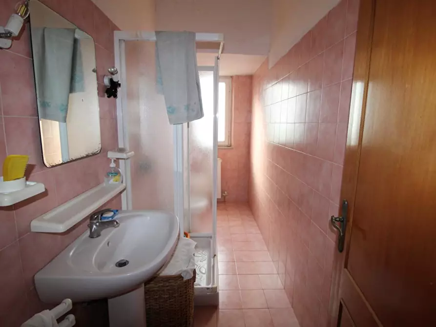 Immagine 12 di Casa indipendente in vendita  a Pontedera