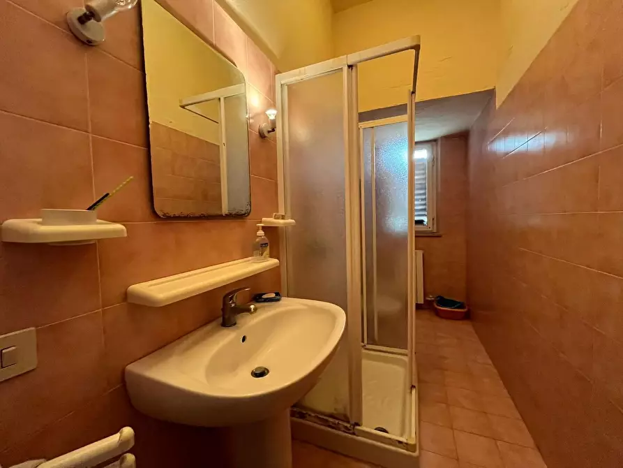 Immagine 13 di Casa indipendente in vendita  a Pontedera