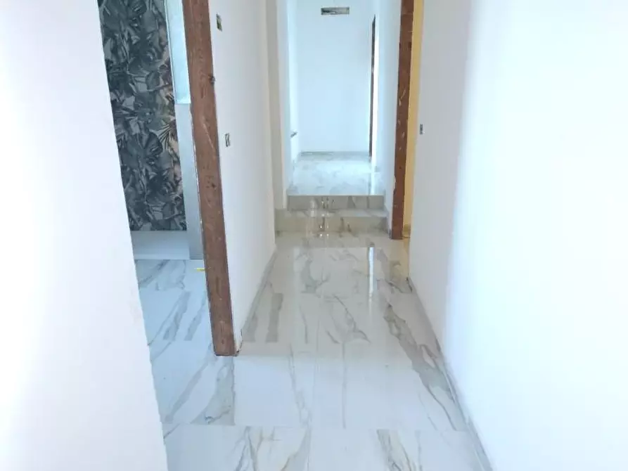 Immagine 7 di Appartamento in vendita  a Lucca