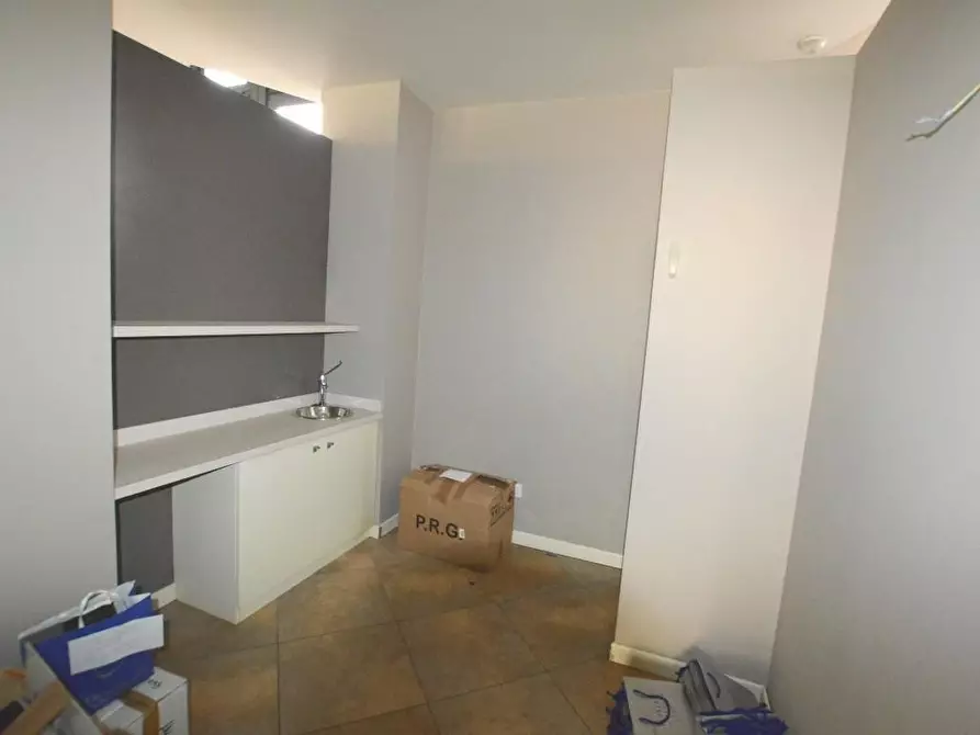 Immagine 7 di Attività artigianale in vendita  a Lucca