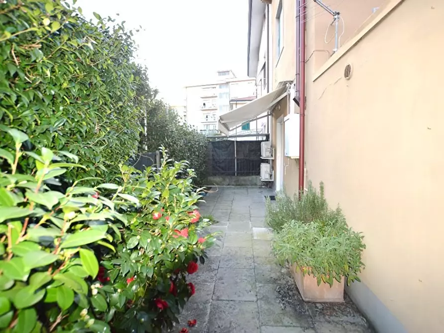 Immagine 8 di Terratetto in vendita  a Lucca