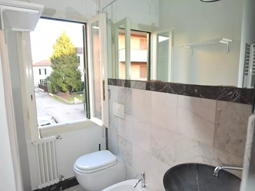 Immagine 13 di Terratetto in vendita  a Lucca