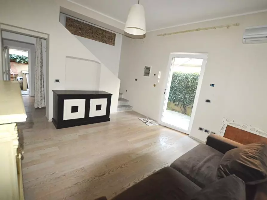 Immagine 3 di Terratetto in vendita  a Lucca