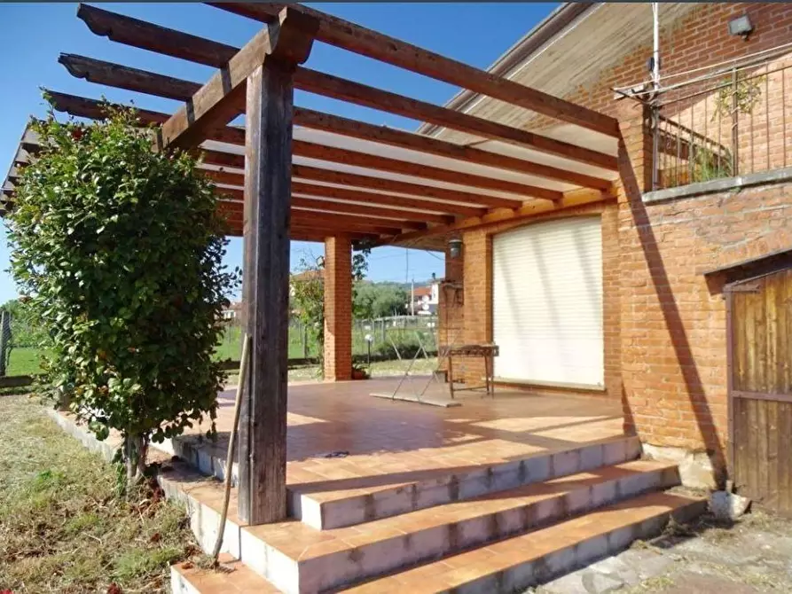 Immagine 22 di Villa in vendita  a Ortonovo