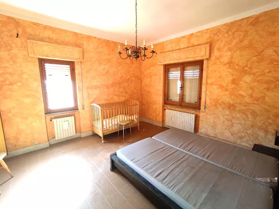 Immagine 15 di Villa in vendita  a Ortonovo