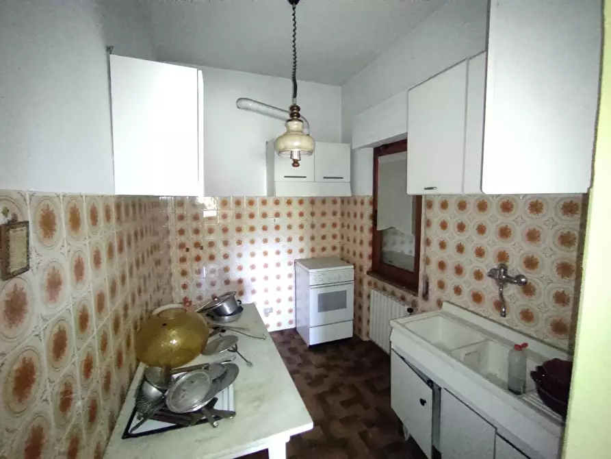 Immagine 10 di Villa in vendita  a Ortonovo