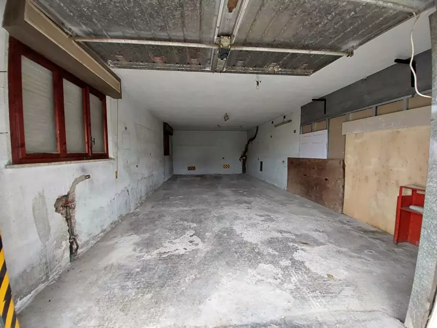 Immagine 31 di Villa in vendita  a Pontedera