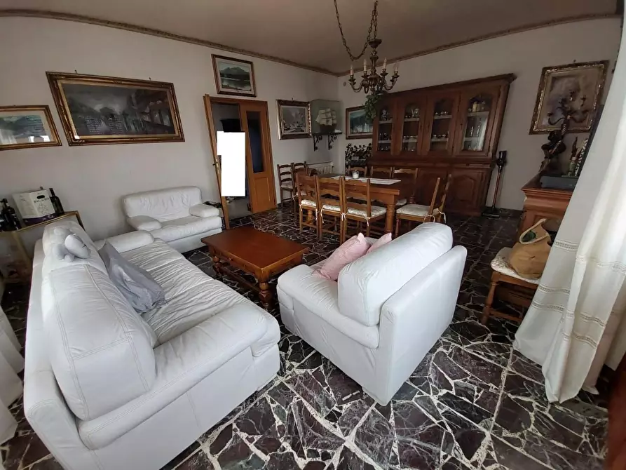 Immagine 6 di Villa in vendita  a Pontedera