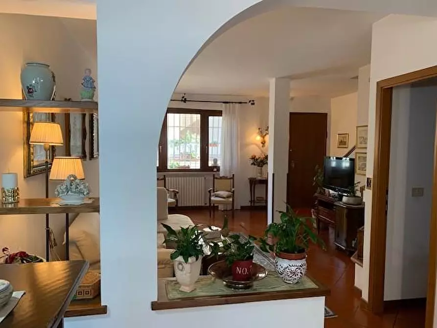 Immagine 6 di Villetta a schiera in vendita  a Montecatini Terme