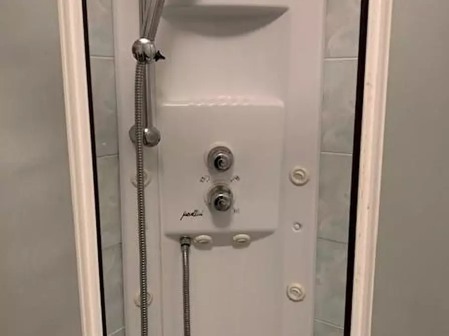 Immagine 12 di Villetta a schiera in vendita  a Montecatini Terme