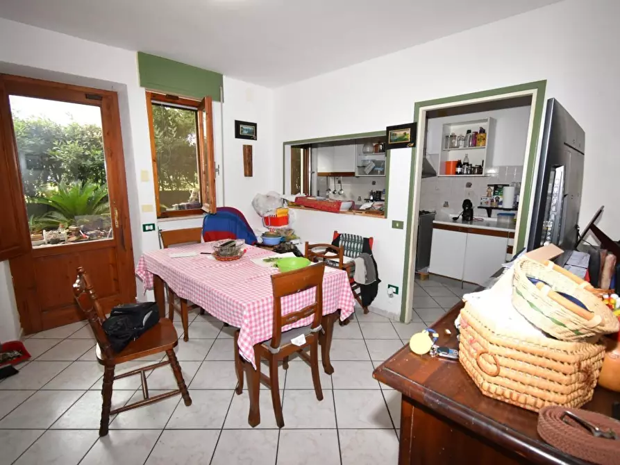 Immagine 1 di Casa bifamiliare in vendita  a Vecchiano