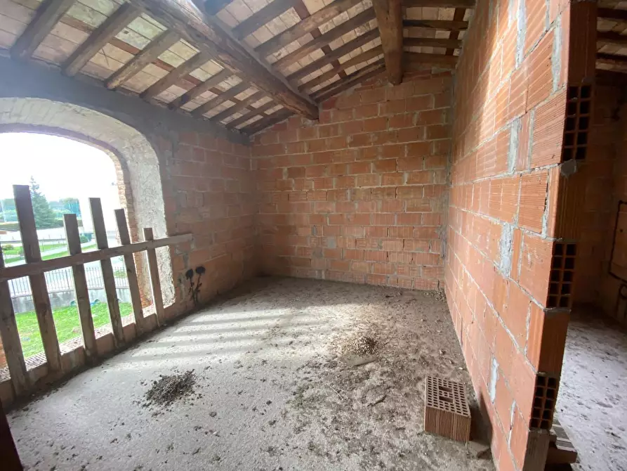 Immagine 6 di Villa in vendita  a Capannori