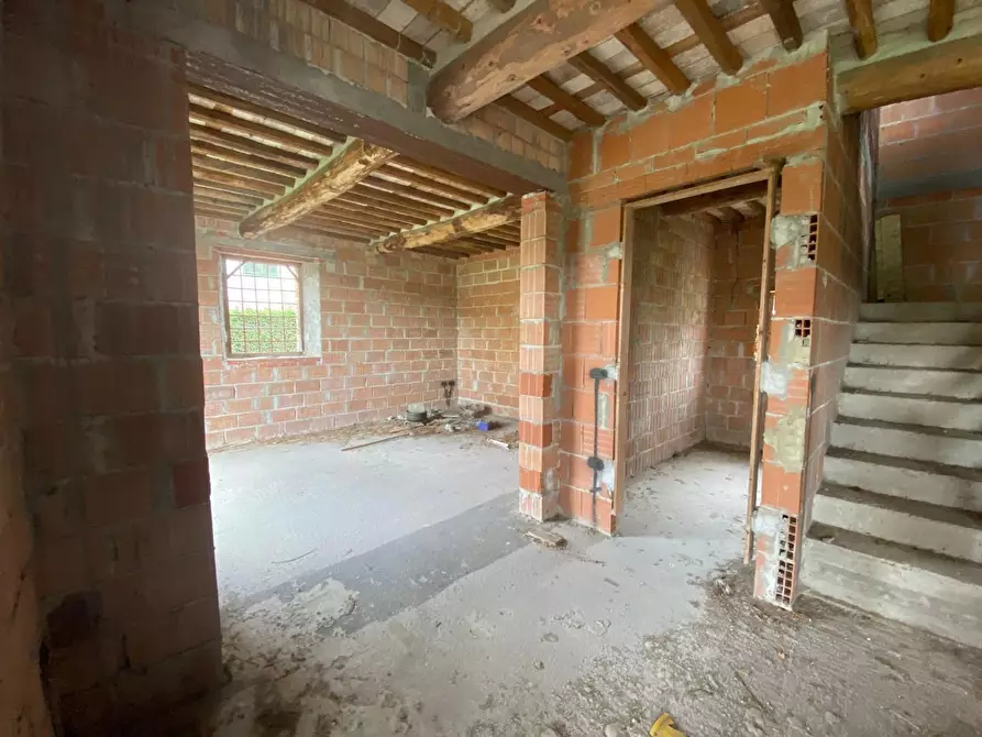 Immagine 20 di Villa in vendita  a Capannori