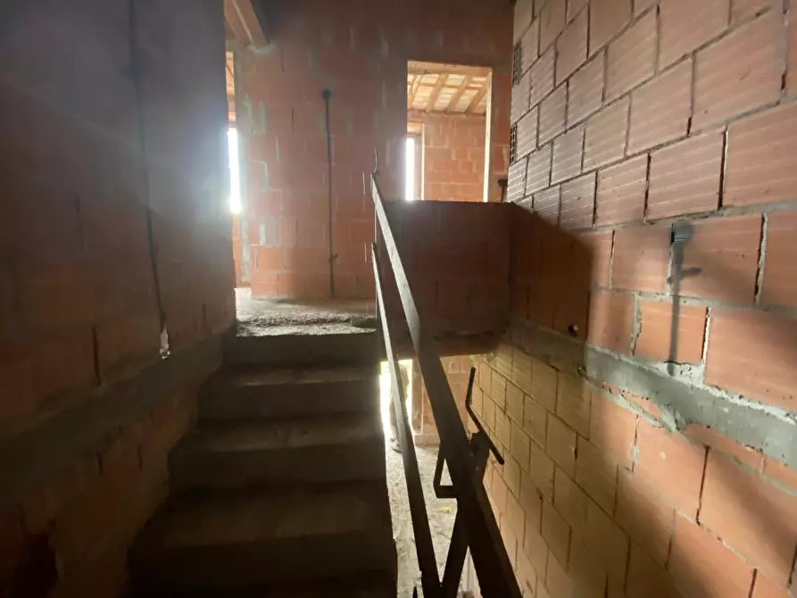 Immagine 18 di Villa in vendita  a Capannori