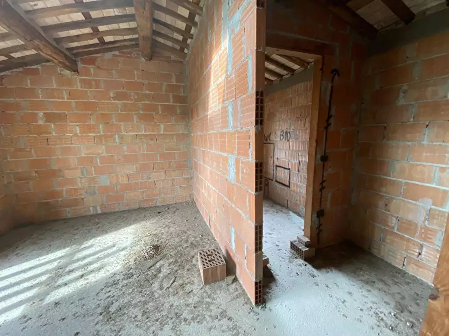 Immagine 7 di Villa in vendita  a Capannori