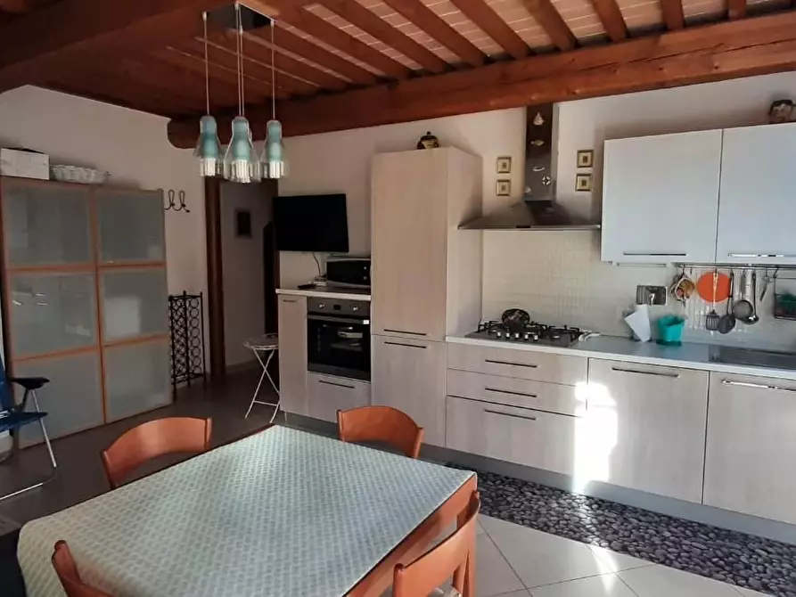 Immagine 5 di Appartamento in vendita  a Cecina