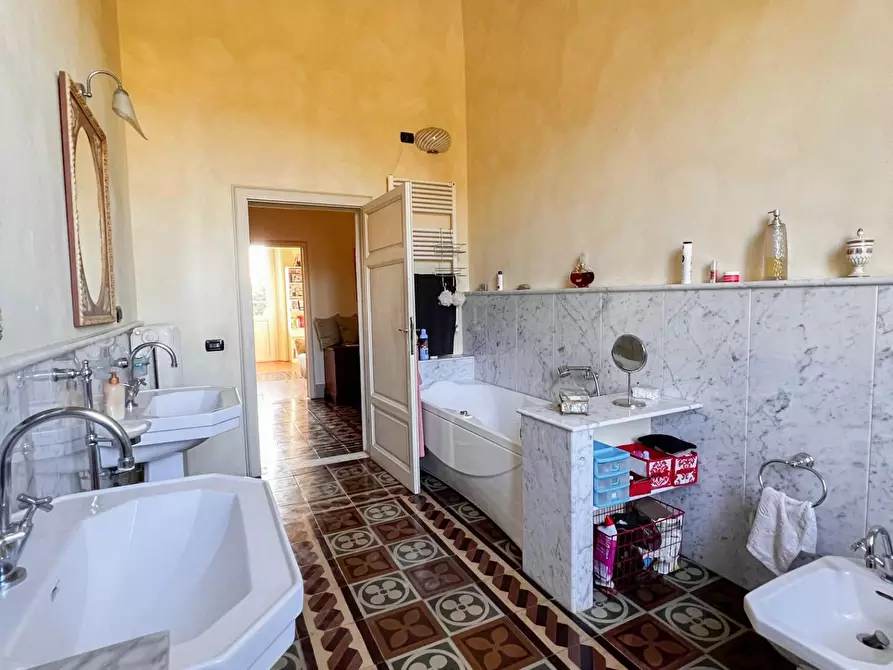 Immagine 36 di Villa in vendita  a San Giuliano Terme