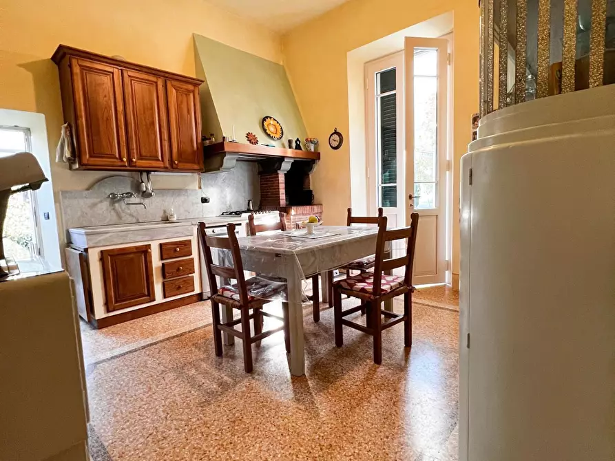 Immagine 20 di Villa in vendita  a San Giuliano Terme