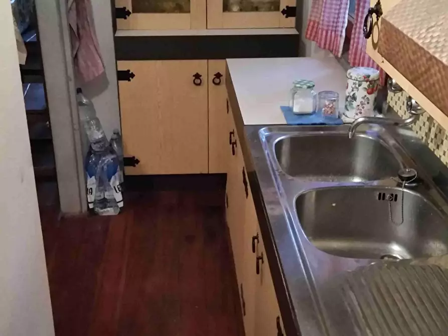 Immagine 8 di Villa in vendita  a San Giuliano Terme