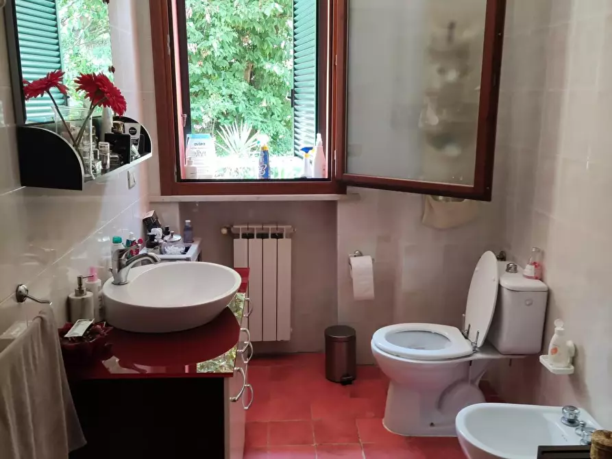 Immagine 18 di Appartamento in vendita  a Carrara