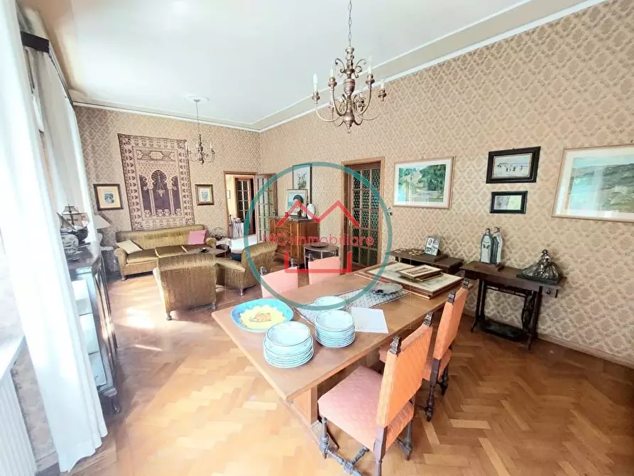 Immagine 9 di Villa in vendita  a Montecatini Terme