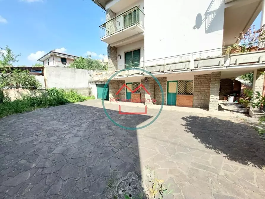 Immagine 5 di Villa in vendita  a Montecatini Terme