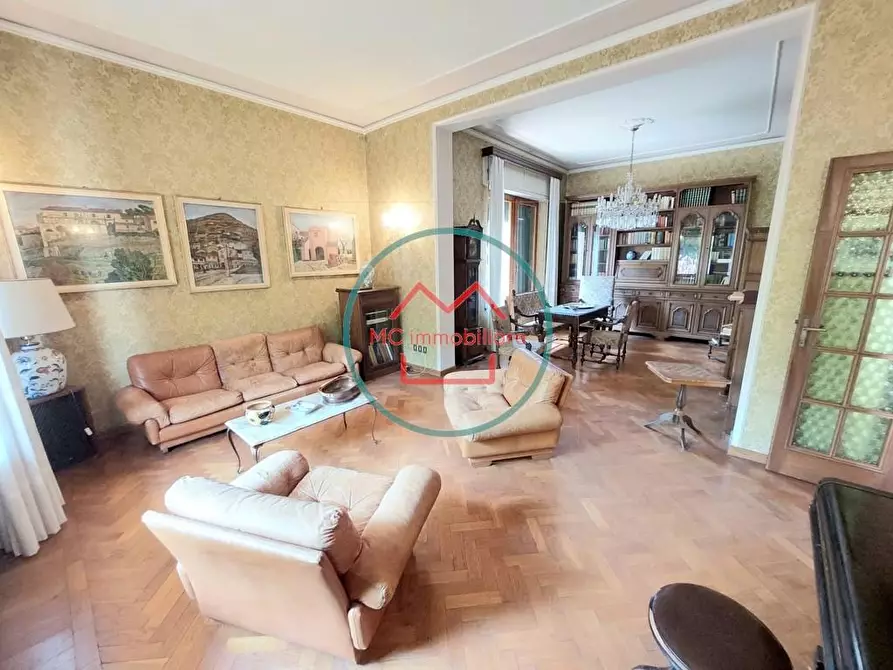 Immagine 10 di Villa in vendita  a Montecatini Terme