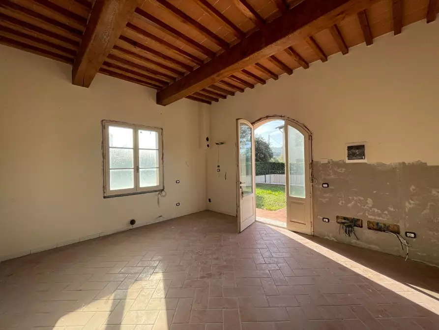 Immagine 11 di Appartamento in vendita  a Vinci