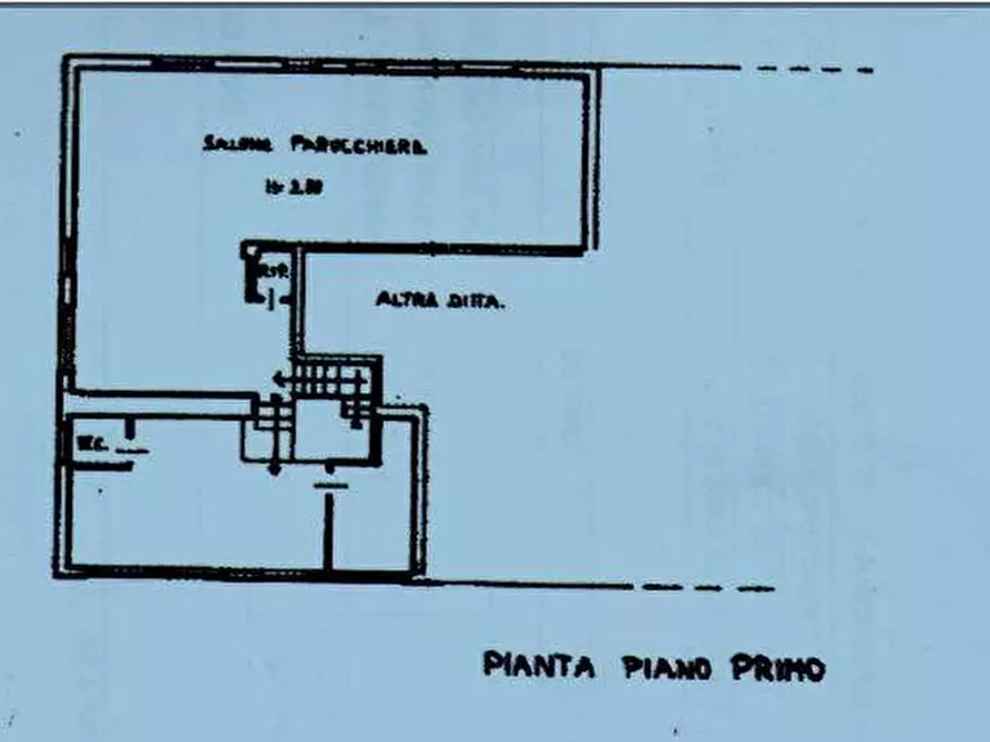 Immagine 1 di Laboratorio in vendita  a Carrara