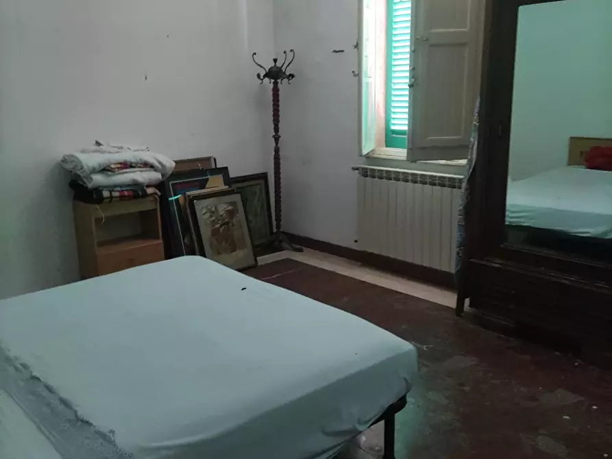 Immagine 27 di Villa in vendita  a Carrara