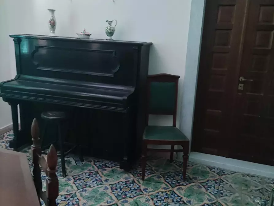 Immagine 12 di Villa in vendita  a Carrara