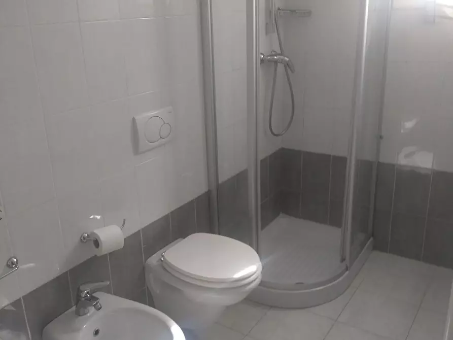 Immagine 7 di Appartamento in affitto  a Empoli