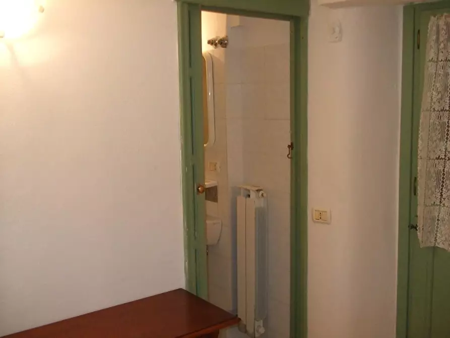 Immagine 9 di Terratetto in vendita  a Massa