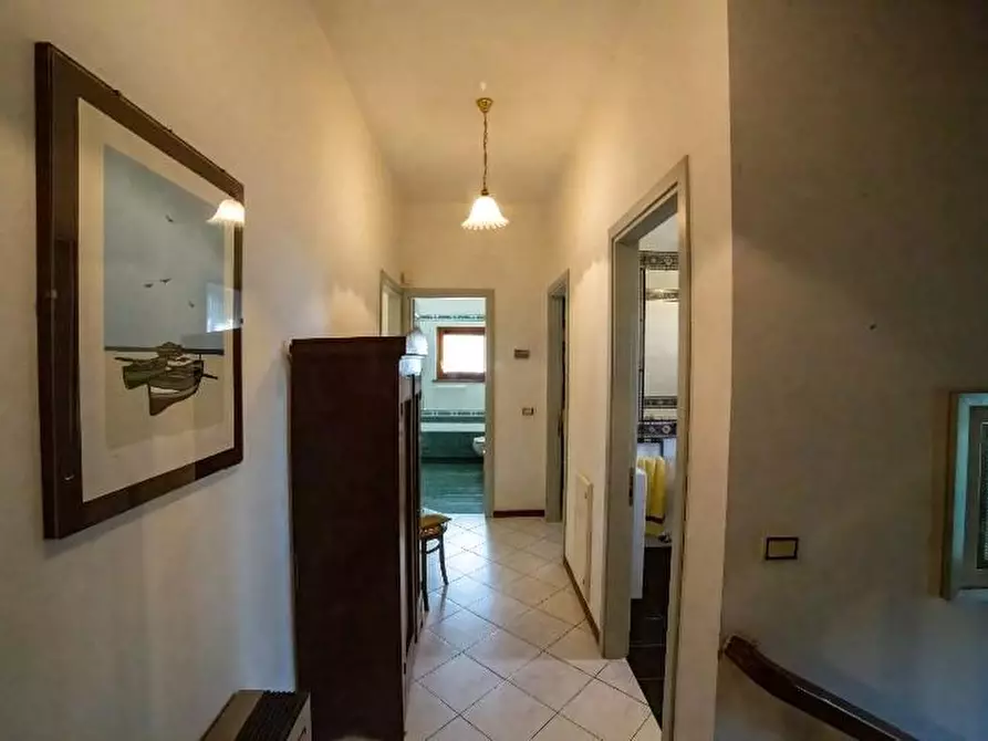 Immagine 24 di Casa bifamiliare in vendita  a Massa