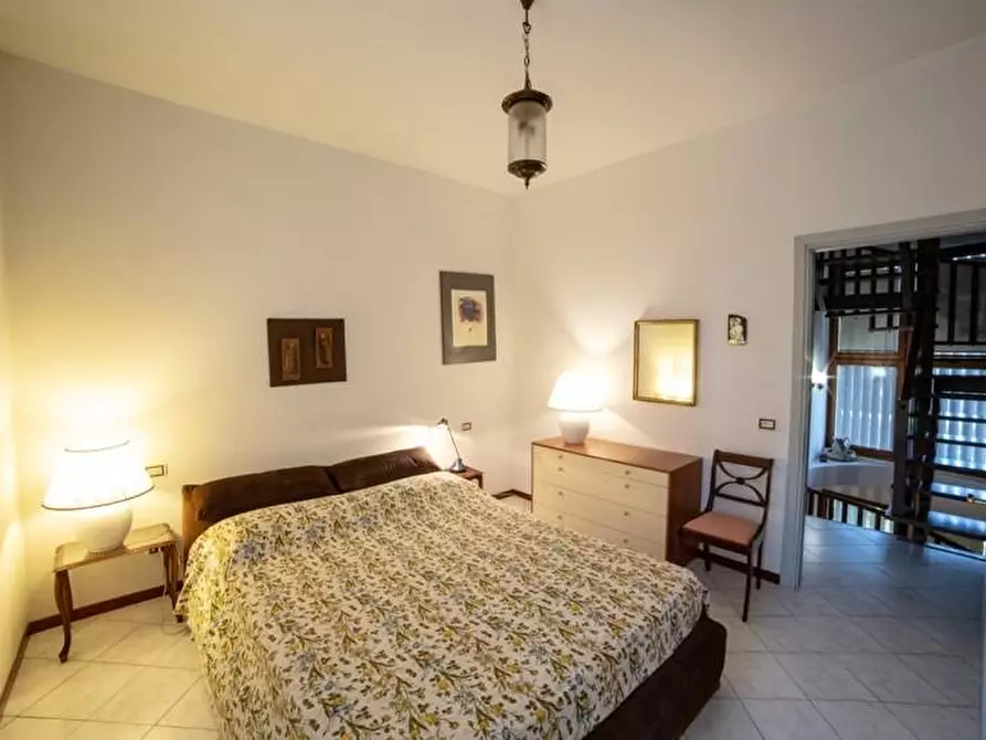 Immagine 22 di Casa bifamiliare in vendita  a Massa