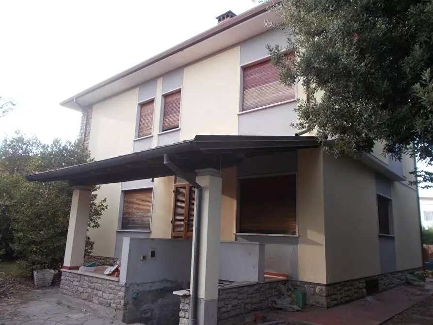 Immagine 3 di Casa bifamiliare in vendita  a Pietrasanta