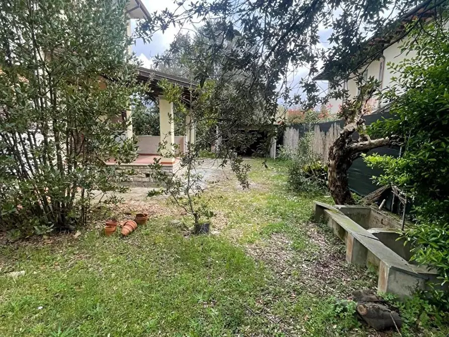 Immagine 7 di Casa bifamiliare in vendita  a Pietrasanta