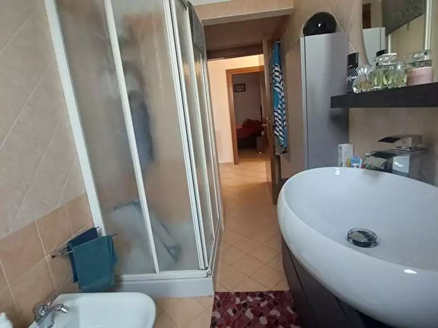 Immagine 13 di Appartamento in vendita  a Massa