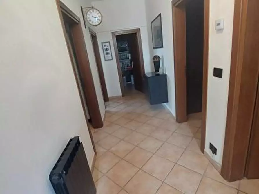 Immagine 10 di Appartamento in vendita  a Massa