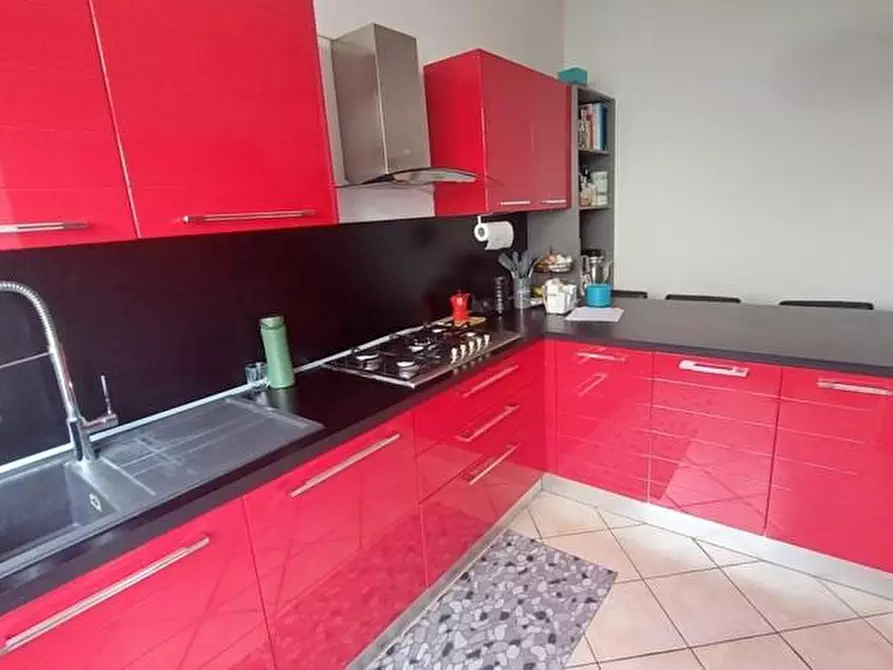 Immagine 5 di Appartamento in vendita  a Massa