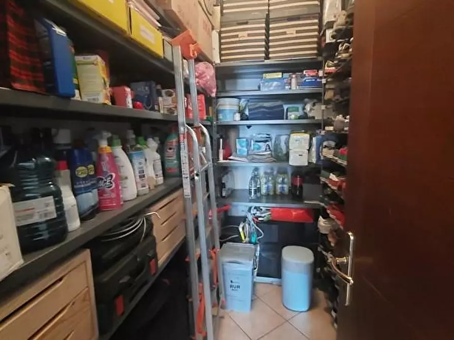 Immagine 17 di Appartamento in vendita  a Massa