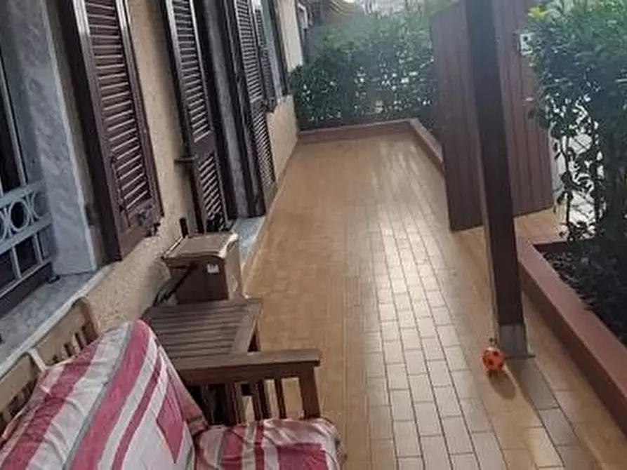 Immagine 2 di Appartamento in vendita  a Massa