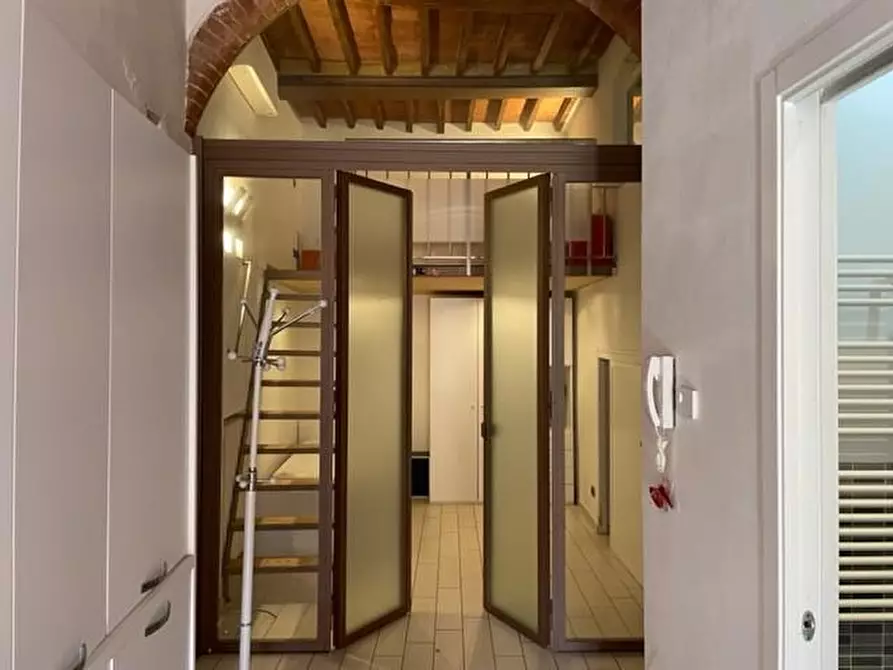 Immagine 3 di Appartamento in affitto  a Siena