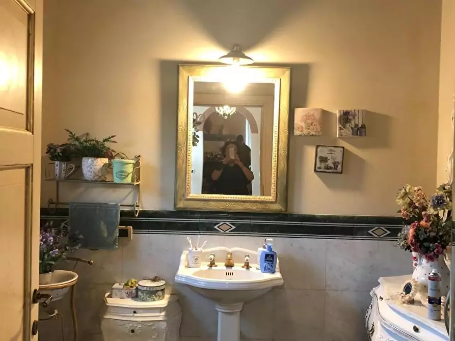 Immagine 15 di Villa in vendita  a San Giuliano Terme