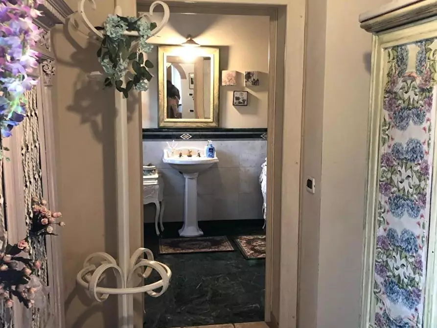 Immagine 14 di Villa in vendita  a San Giuliano Terme