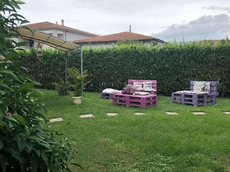 Immagine 37 di Villa in vendita  a San Giuliano Terme