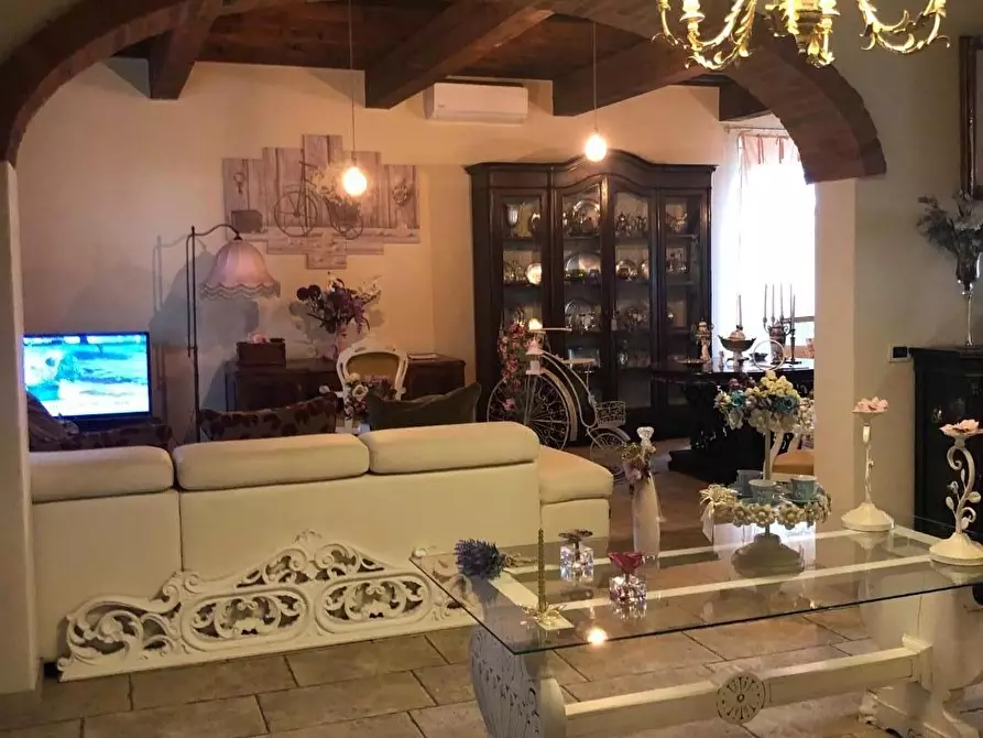 Immagine 12 di Villa in vendita  a San Giuliano Terme